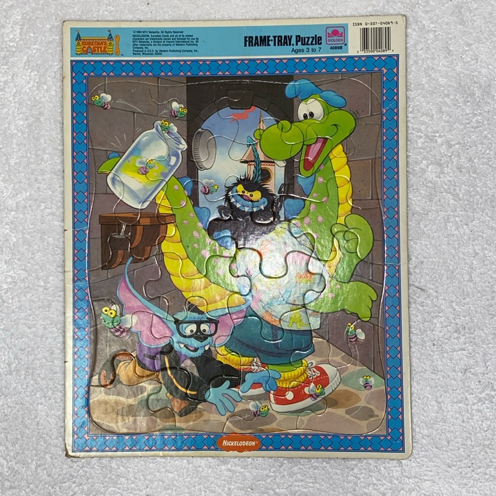 Vintage 90’s Eurekas Castle Golden frame tray puzzle age 3-7
